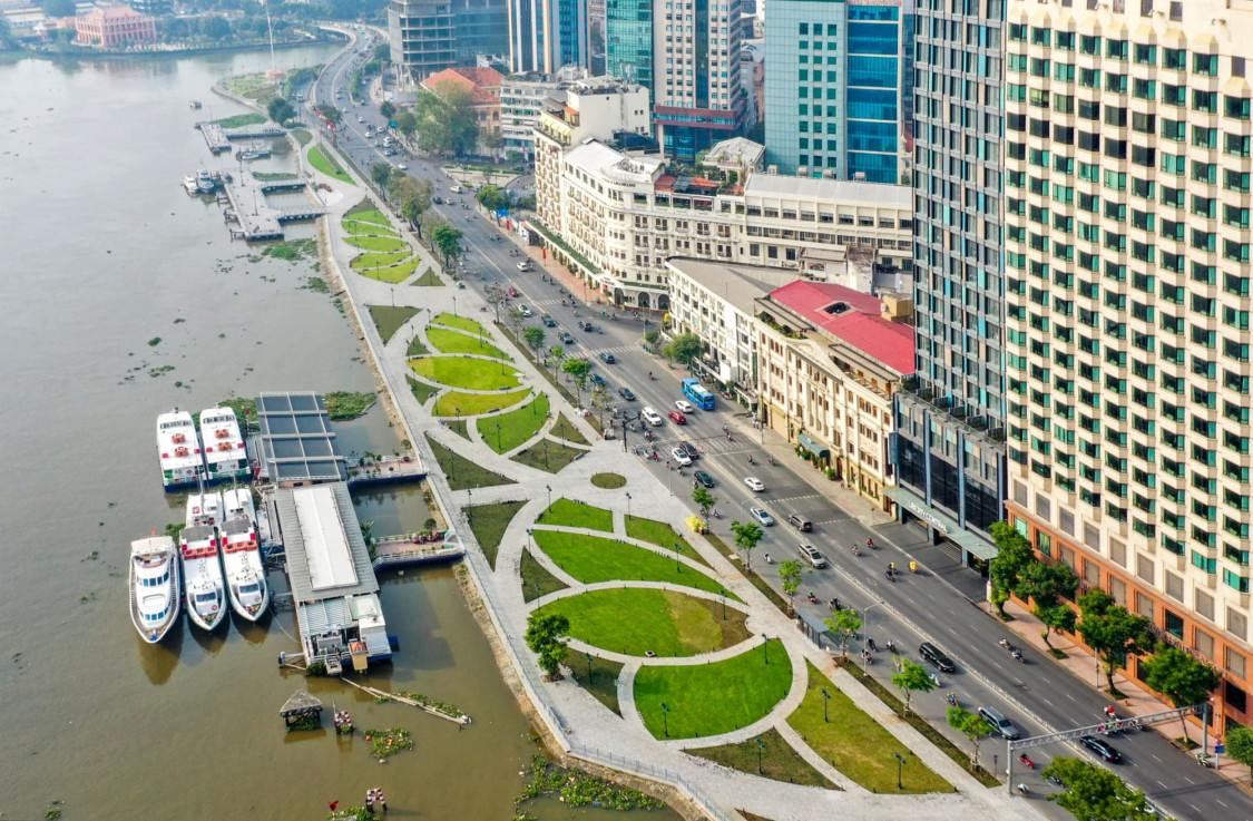 Ben-Bach-Dang-Saigon-River-Cruise