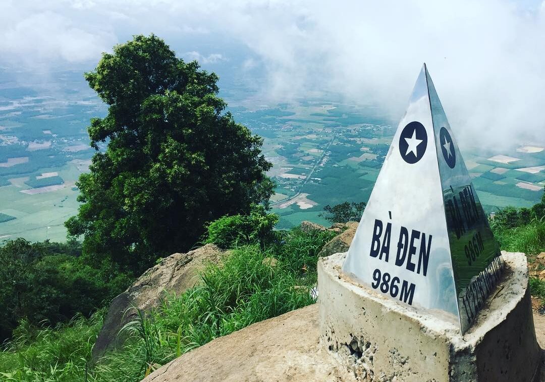 Climbing Ba Den mountain